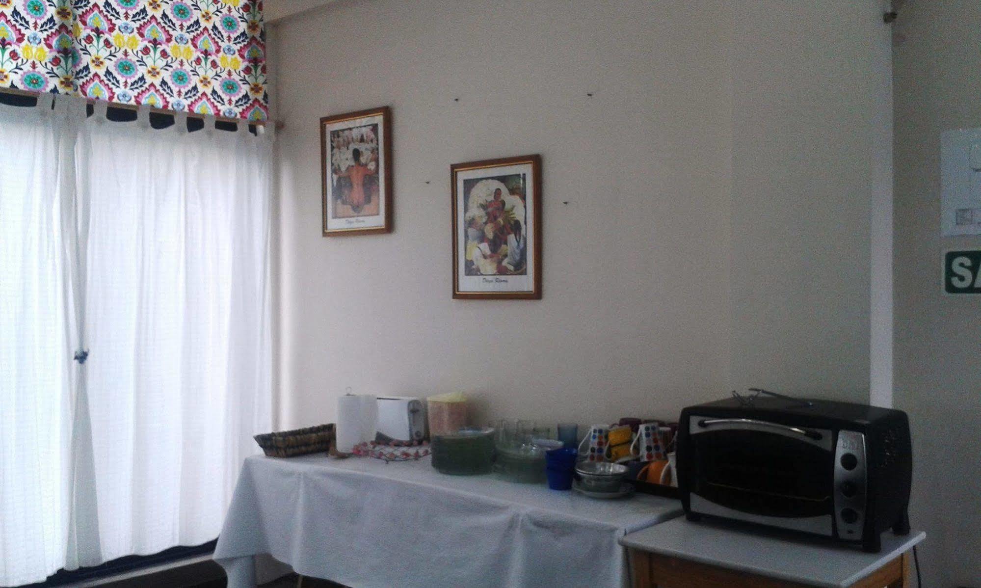 Meeting Point Hostel Buenos Aires Bagian luar foto